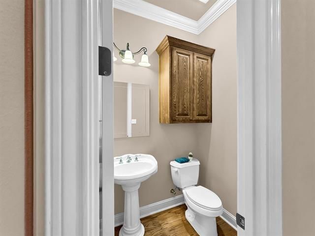 2555 Amberwood Drive, Beaumont, TX 77713