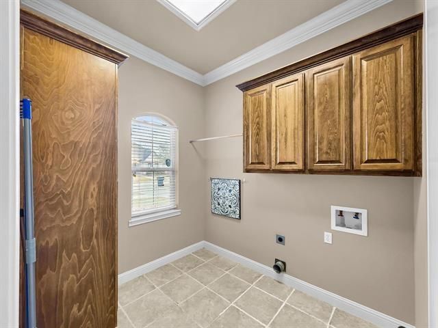 2555 Amberwood Drive, Beaumont, TX 77713