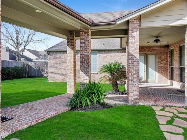 2555 Amberwood Drive, Beaumont, TX 77713