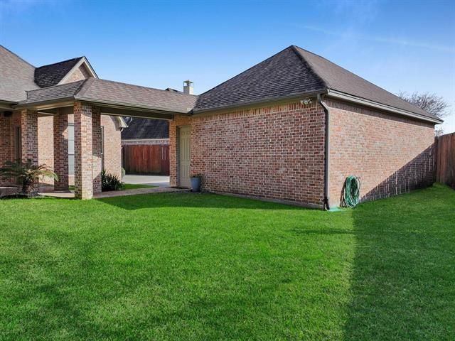 2555 Amberwood Drive, Beaumont, TX 77713