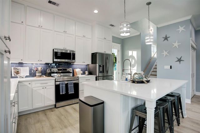 16515 Nassau Way, Jamaica Beach, TX 77554