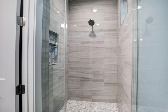 16515 Nassau Way, Jamaica Beach, TX 77554