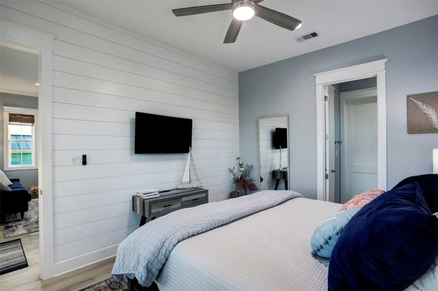 16515 Nassau Way, Jamaica Beach, TX 77554