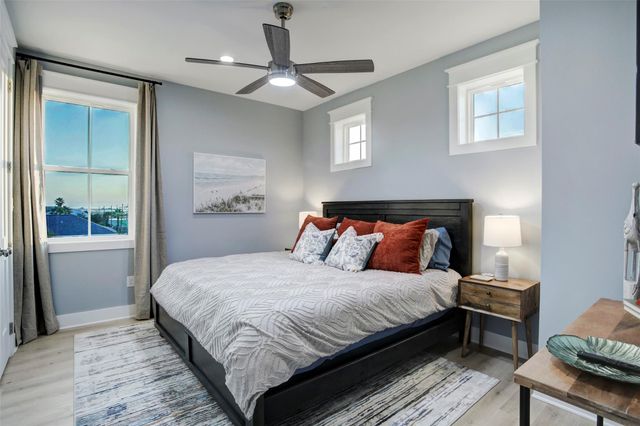 16515 Nassau Way, Jamaica Beach, TX 77554