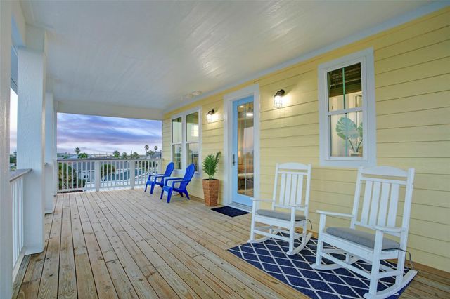 16515 Nassau Way, Jamaica Beach, TX 77554