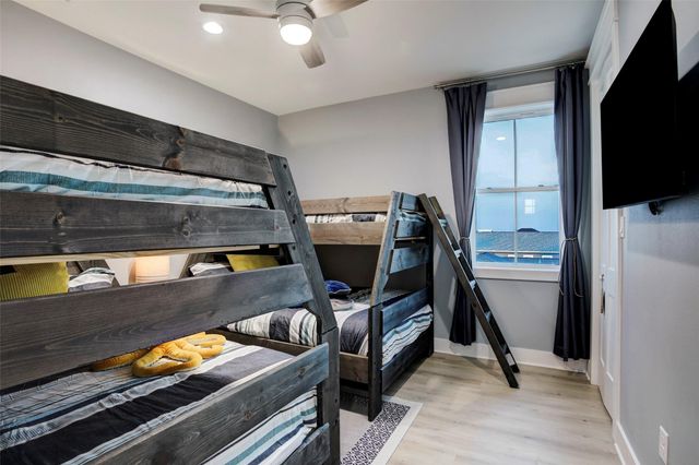 16515 Nassau Way, Jamaica Beach, TX 77554