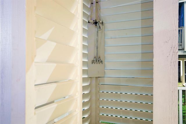 16515 Nassau Way, Jamaica Beach, TX 77554