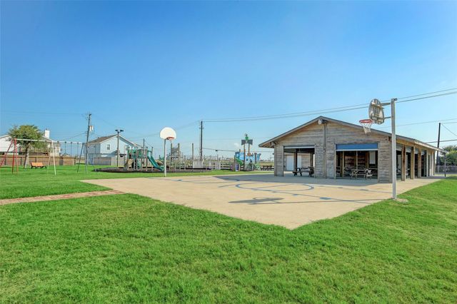 16515 Nassau Way, Jamaica Beach, TX 77554