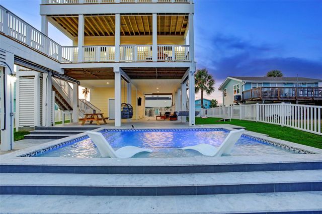 16515 Nassau Way, Jamaica Beach, TX 77554