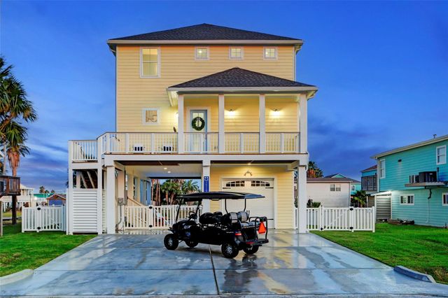 16515 Nassau Way, Jamaica Beach, TX 77554