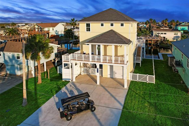 16515 Nassau Way, Jamaica Beach, TX 77554