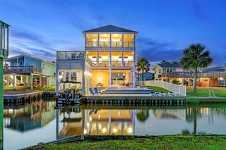16515 Nassau Way, Jamaica Beach, TX 77554