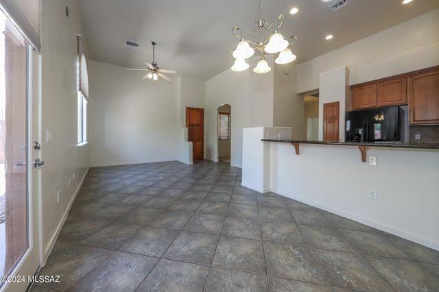 665 E Weckl Place, Tucson, AZ 85704