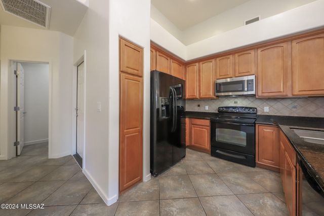 665 E Weckl Place, Tucson, AZ 85704
