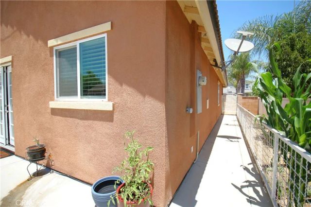 339 7th Street, Perris, CA 92571