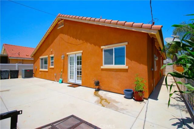 339 7th Street, Perris, CA 92571