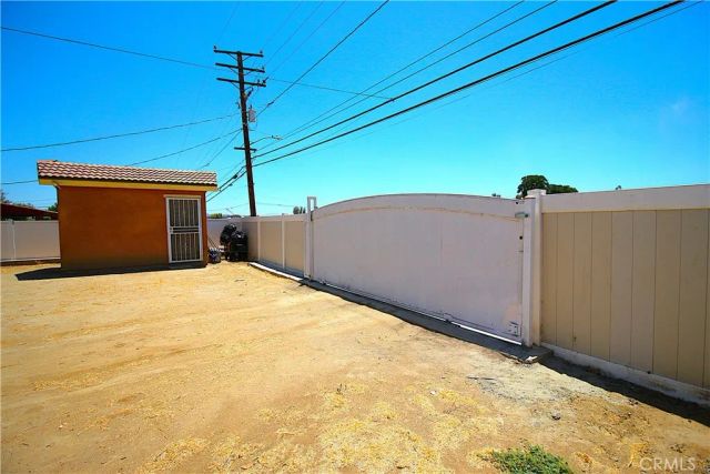 339 7th Street, Perris, CA 92571