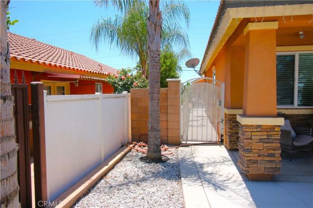 339 7th Street, Perris, CA 92571