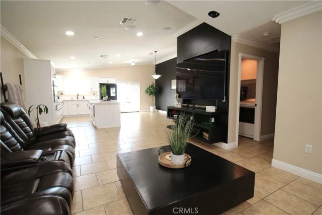 339 7th Street, Perris, CA 92571