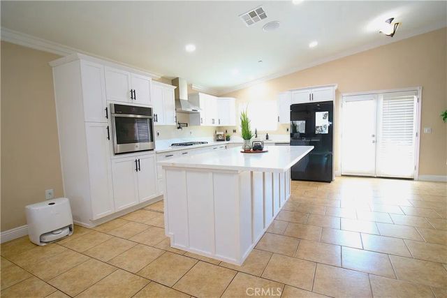 339 7th Street, Perris, CA 92571