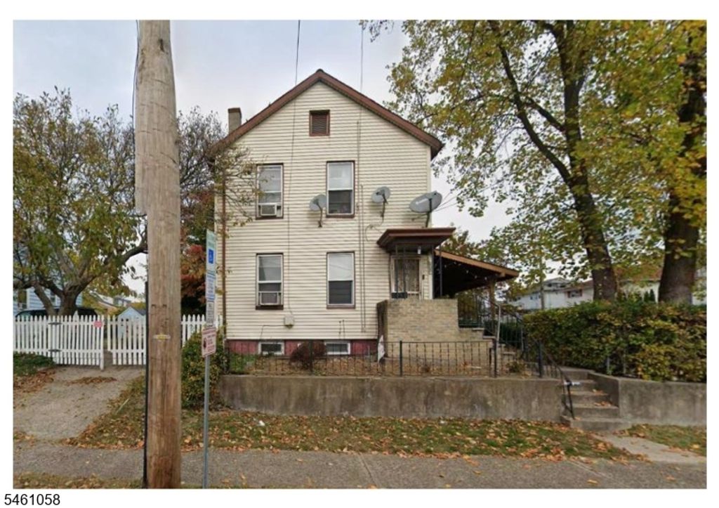 211 7th Avenue, Paterson City, NJ 07514