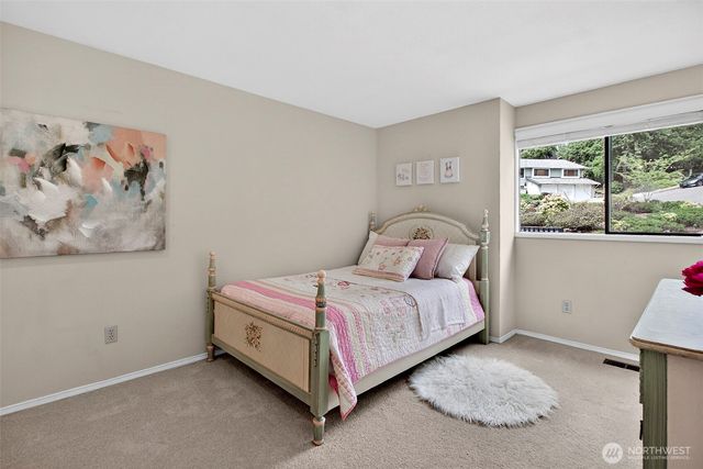 6162 144th Pl SE, Bellevue, WA 98006