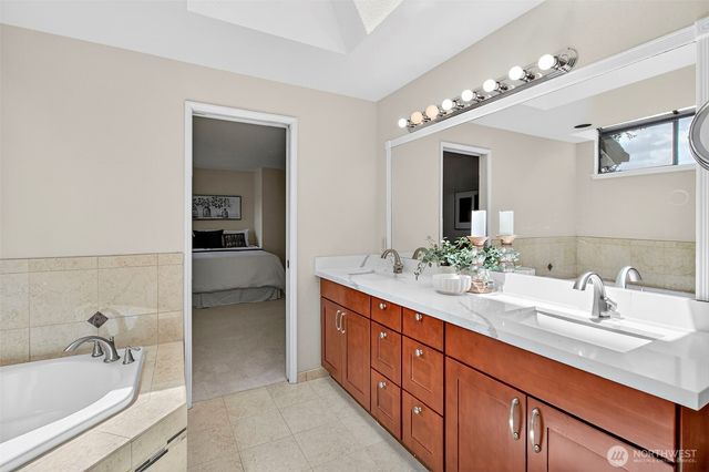 6162 144th Pl SE, Bellevue, WA 98006