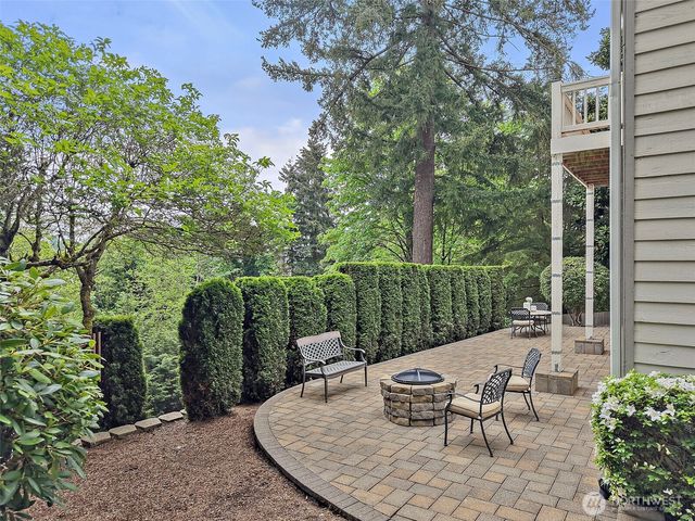 6162 144th Pl SE, Bellevue, WA 98006