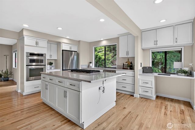 6162 144th Pl SE, Bellevue, WA 98006