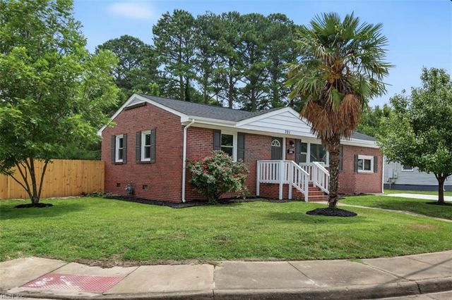 701 Sparrow RD, Chesapeake, VA 23325