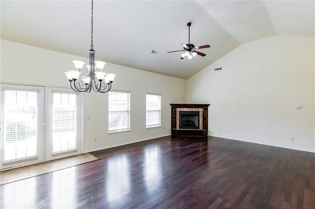 3003 SW Woodruff Avenue, Bentonville, AR 72712