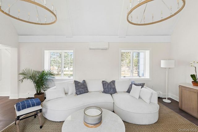205 Fairview Avenue, Montauk, NY 11954
