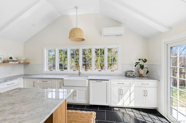 205 Fairview Avenue, Montauk, NY 11954