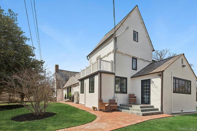 205 Fairview Avenue, Montauk, NY 11954