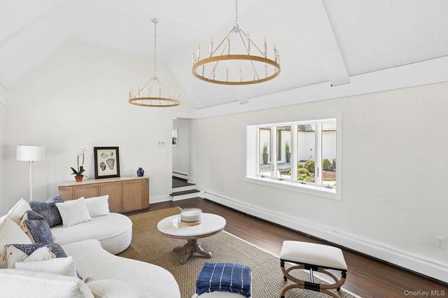 205 Fairview Avenue, Montauk, NY 11954