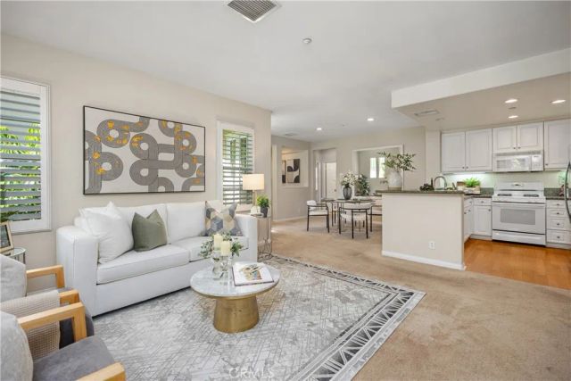 33 Flowerbud, Irvine, CA 92603