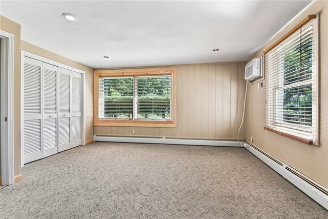 35 Lane E, Warwick, RI 02888
