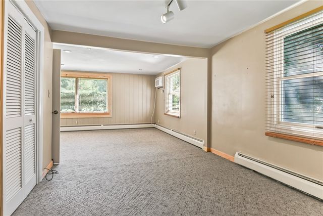 35 Lane E, Warwick, RI 02888