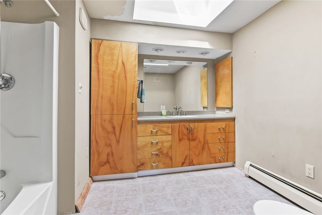 35 Lane E, Warwick, RI 02888