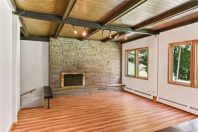 35 Lane E, Warwick, RI 02888