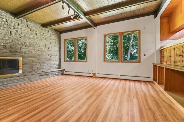 35 Lane E, Warwick, RI 02888