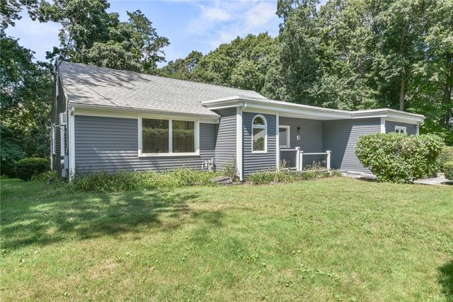 35 Lane E, Warwick, RI 02888