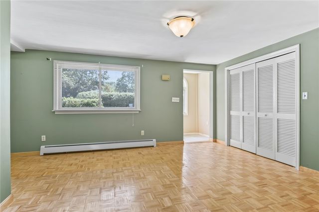 35 Lane E, Warwick, RI 02888