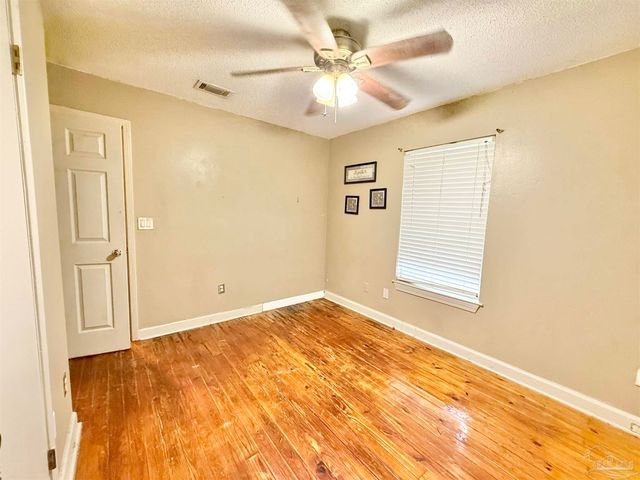 1829 Bainbridge Ave, Pensacola, FL 32507