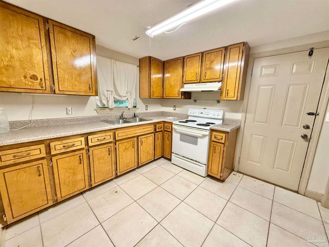 1829 Bainbridge Ave, Pensacola, FL 32507