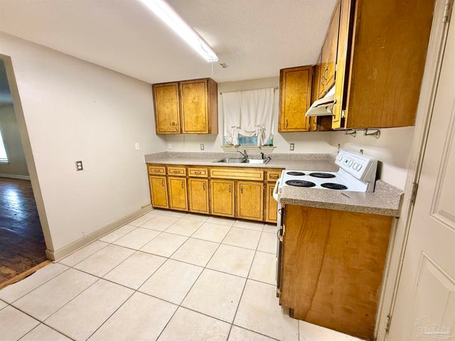 1829 Bainbridge Ave, Pensacola, FL 32507