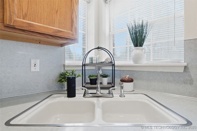 23429 King Street, Broken Arrow, OK 74014