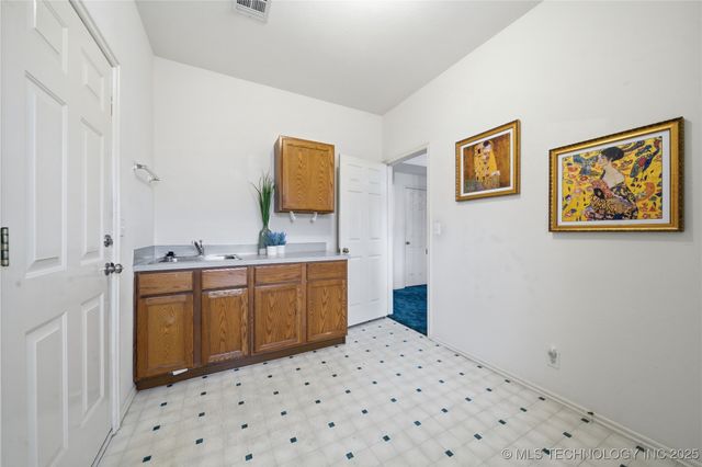 23429 King Street, Broken Arrow, OK 74014