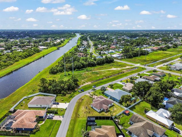 2194 SW SALMON Road, Port St. Lucie, FL 34953