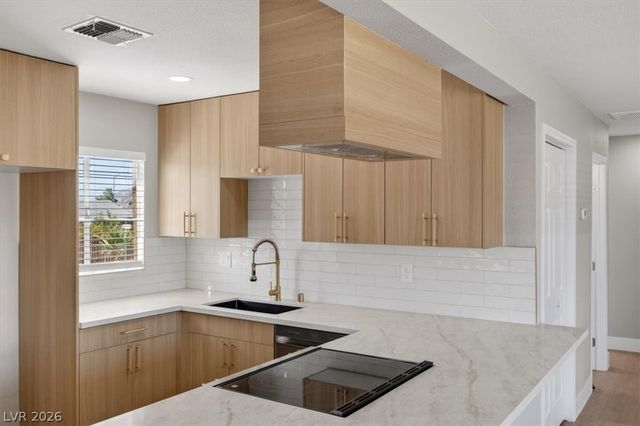 32 Mallory Street, Henderson, NV 89015